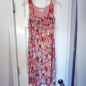Lovely Ann Taylor Loft floral dress size 4 petite
